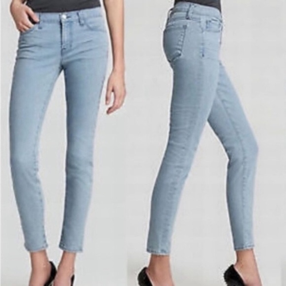 J brand Light wash skinny jeans in Arcadian